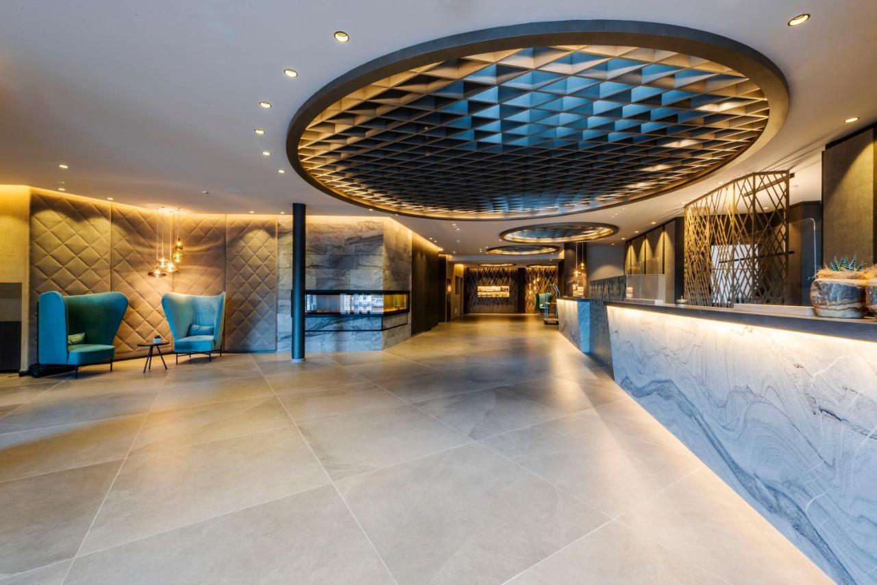 Hotel Ideal Park Laives Esterno foto