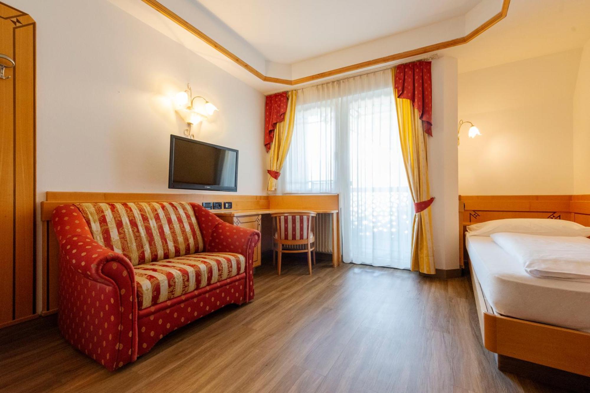 Hotel Ideal Park Laives Camera foto